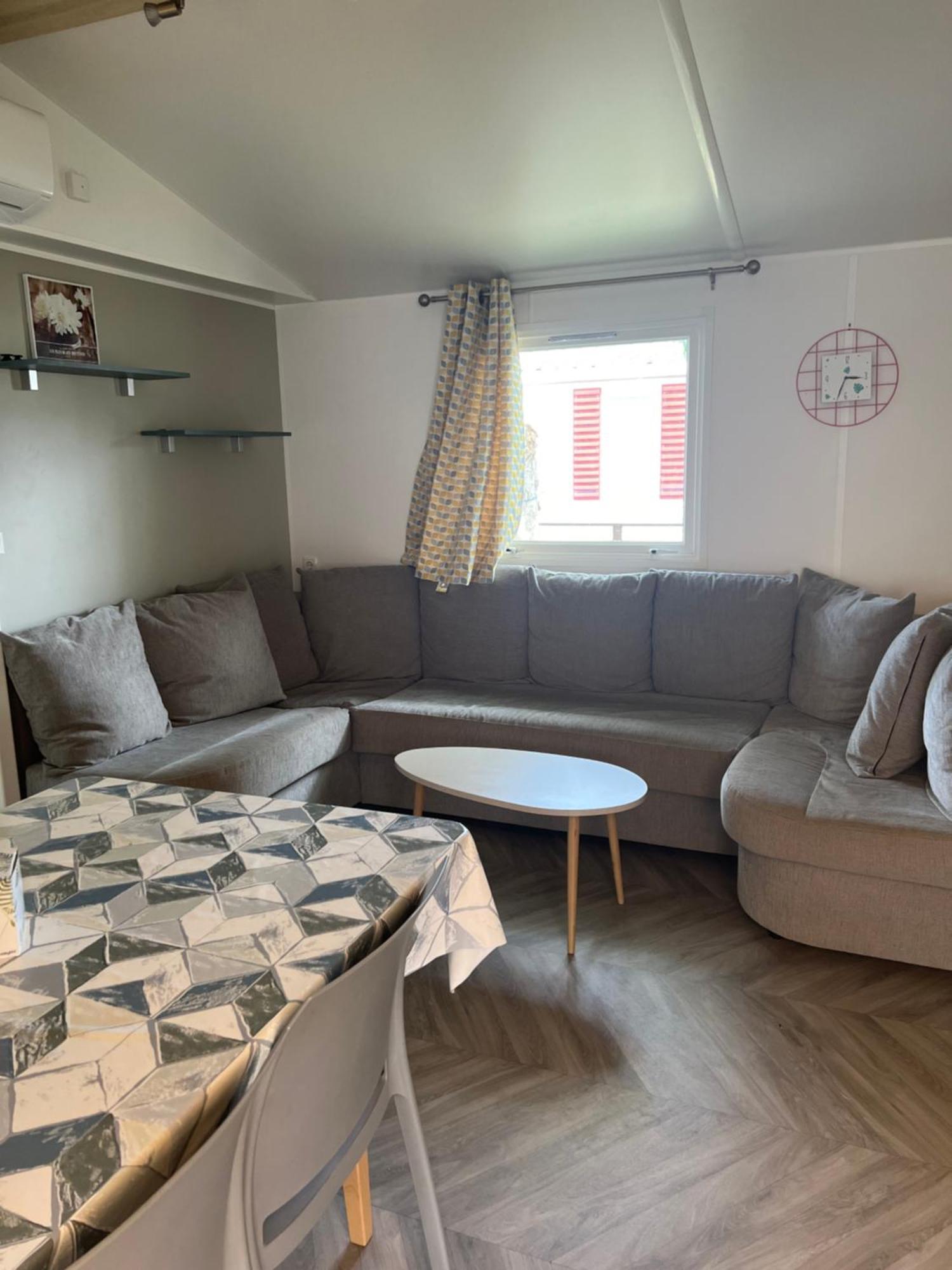 Mobilhome La Carabasse Vias Plage المظهر الخارجي الصورة