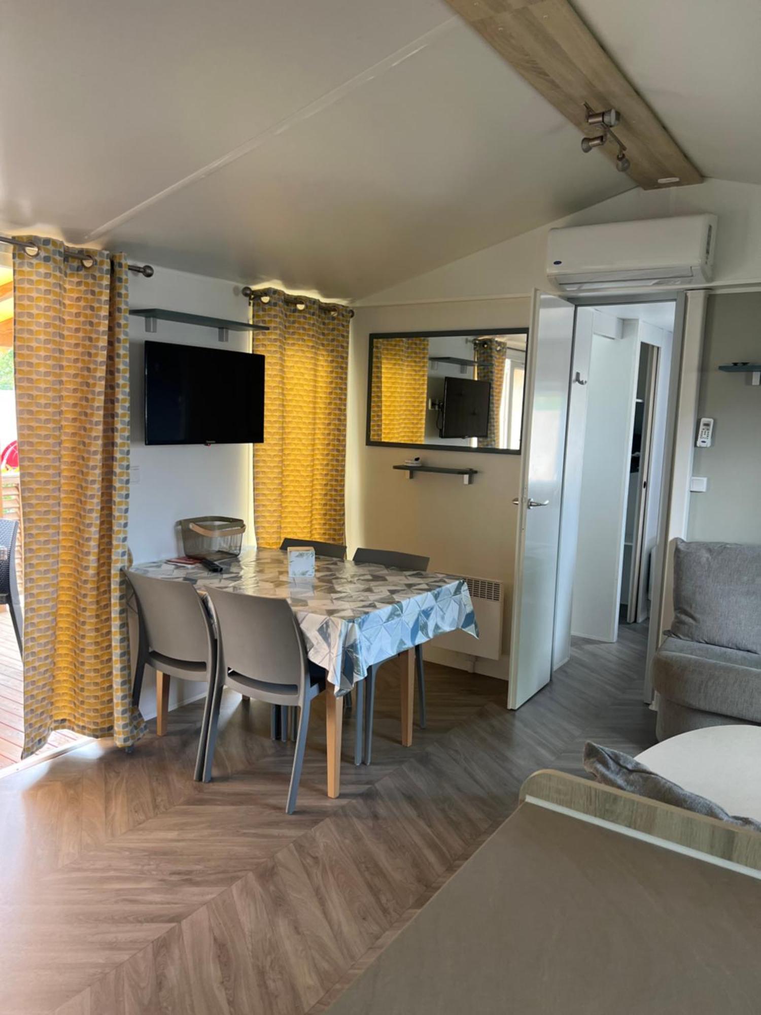 Mobilhome La Carabasse Vias Plage المظهر الخارجي الصورة